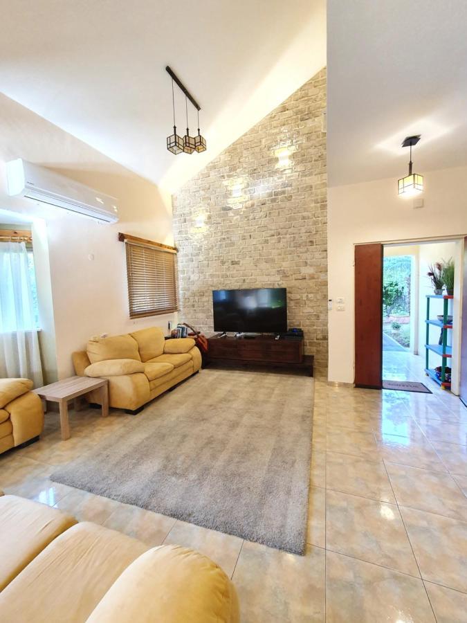 Huge & Private Villa In Kibbutz 다프나 외부 사진